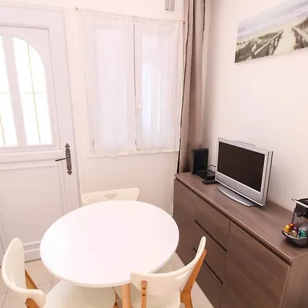 Luckey Homes - Rue Descombes * 파리
